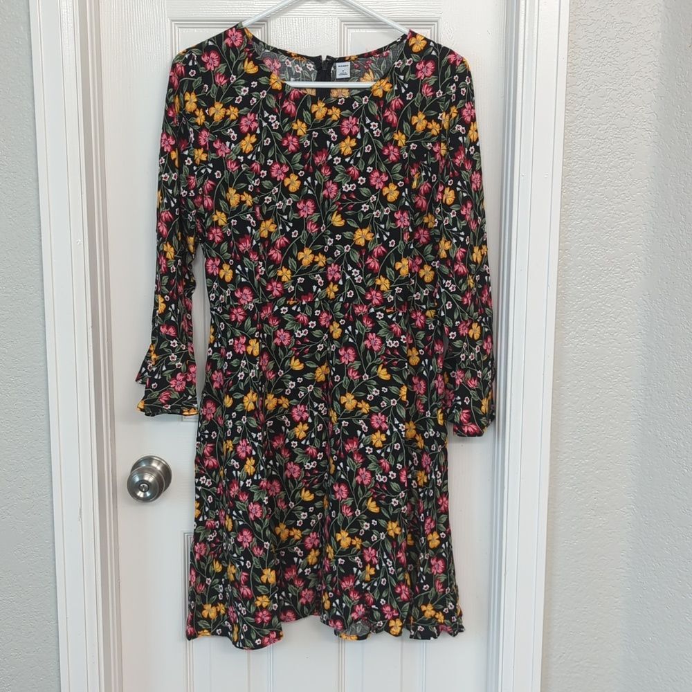 Old Navy long sleeve floral rayon dress size M